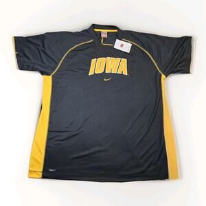 VTG Men Size Xxl Nike University of Iowa Hawkeyes Tshirt Black yellow NCAA Dry